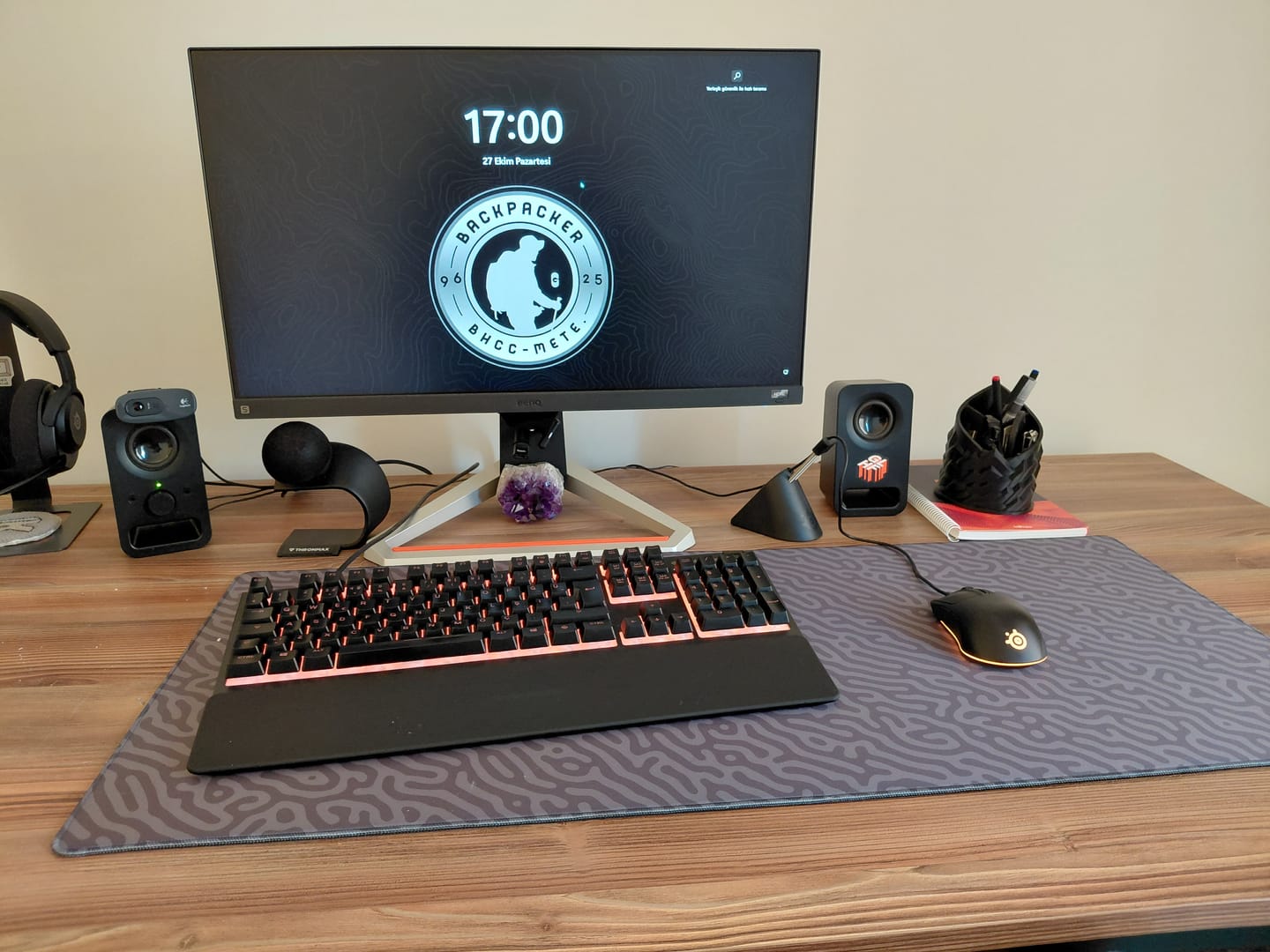 Customer photo review of Wraith Studio Jungle Maze Deskmat