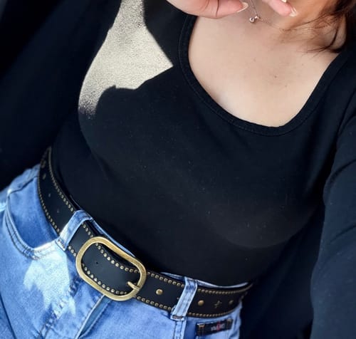 Customer photo review of Cinturón Estrellas Tachas Black