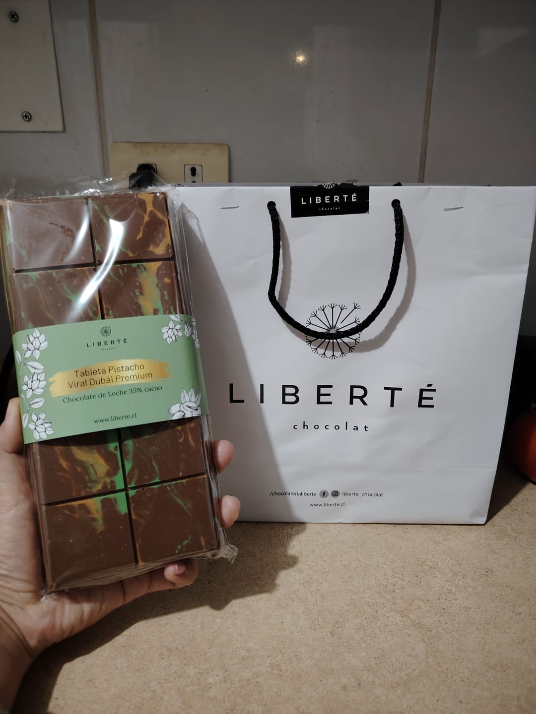 Customer photo review of Tableta Viral de Dubái - Pistacho Supreme