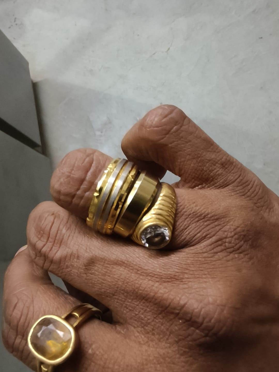 Customer photo review of Splendid Gold Silver Band Ring