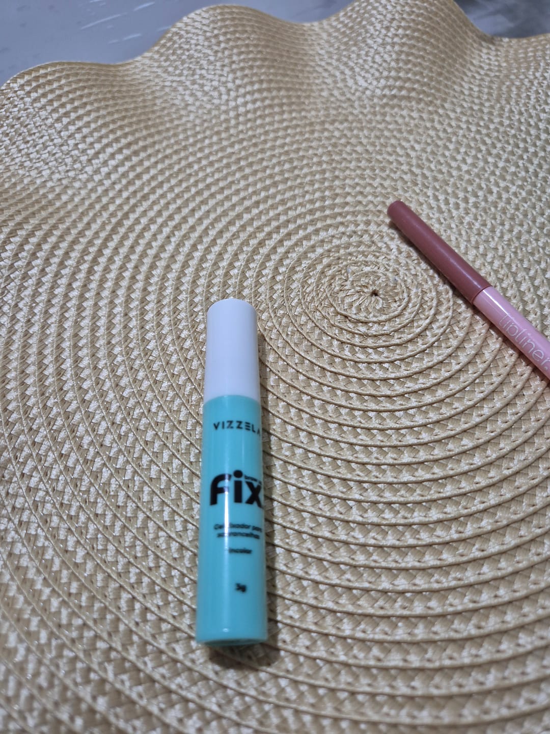 Customer photo review of Brow Up Fix - Gel Fixador para Sobrancelhas – Vizzela