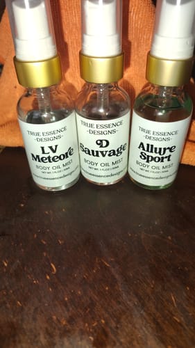 Customer photo review of DR1590 Savage Men Parfum Body Oil
