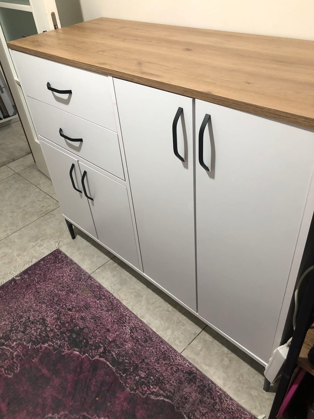 Customer photo review of Rani JE210 Kahve Köşesi Çok Amaçlı Dolap 4 Kapaklı 2 Çekmeceli Kiler Mutfak Dolabı Beyaz - Sepet Ceviz