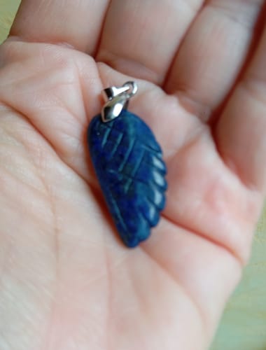 Customer photo review of Pendentif Lapis Lazuli "Aile d'ange"