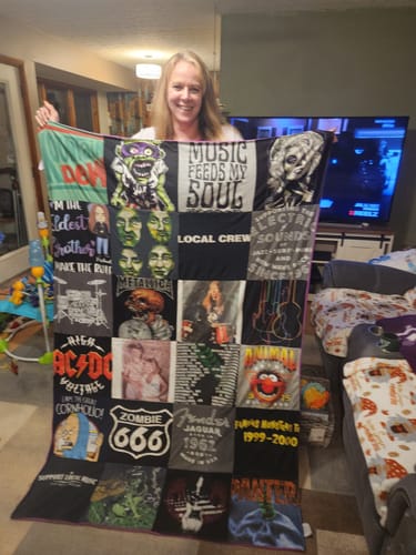 Customer photo review of Project Repat T-Shirt Quilt