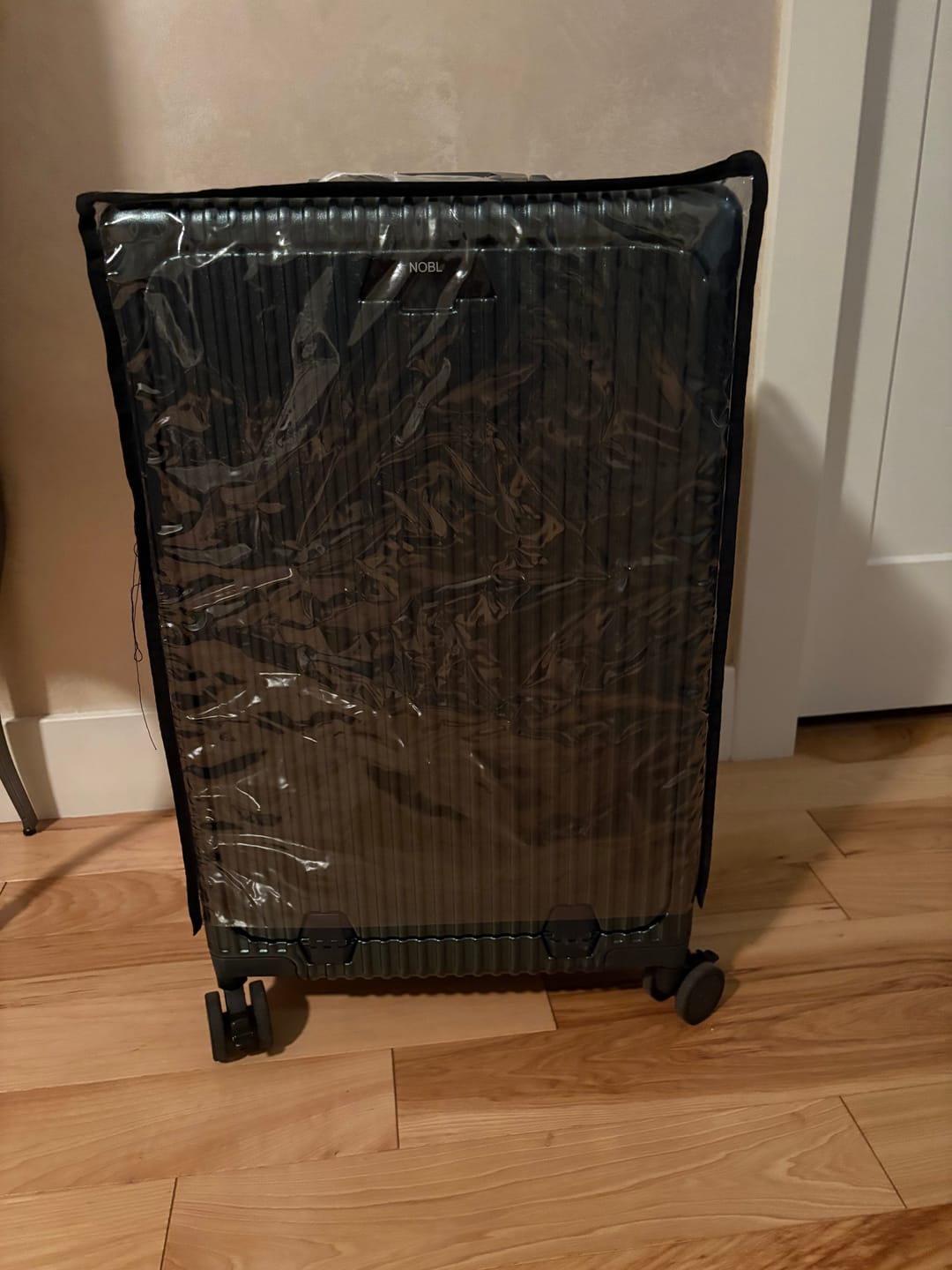 Customer photo review of Check-In Medium: All-In-One 24"