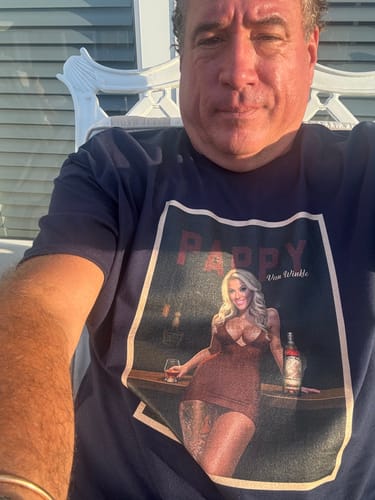 Customer photo review of Men's classic tee