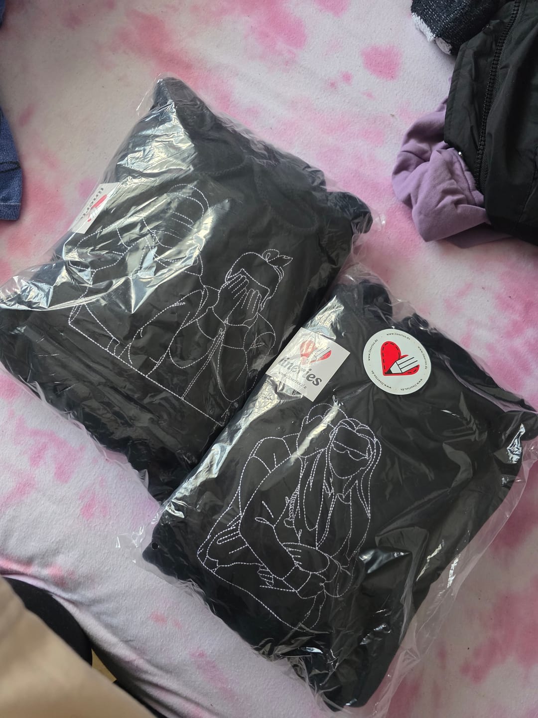 Customer photo review of 2 für 1 Aktion: Personalisierte Hoodies