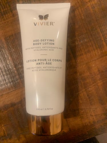 Customer photo review of Vivier Age-Defying Body Lotion