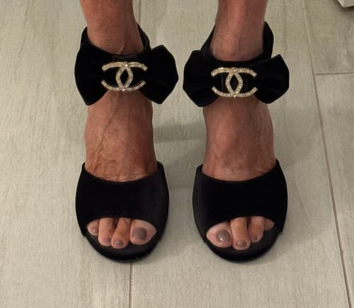 Customer photo review of CC Sandals Black Velvet