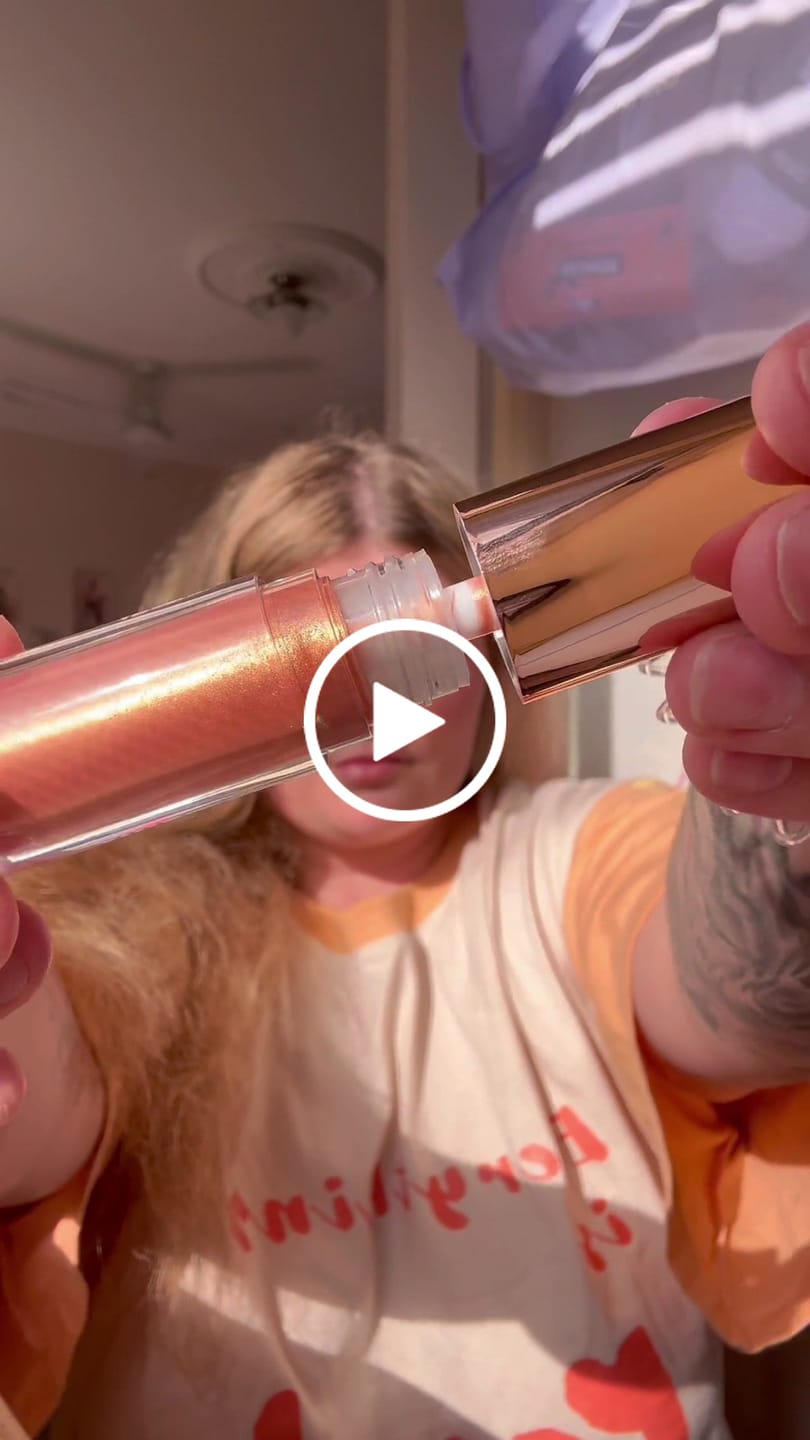 Customer video review of Radiant Rose Gold Lip Gloss