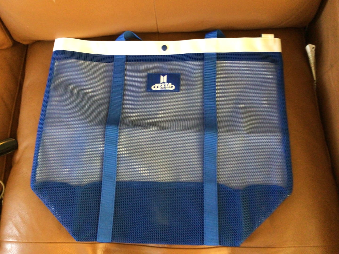 Customer photo review of [3RD PRE-ORDER] BTS - 2025 BTS FESTA OFFICIAL MD MESH CROSS BAG