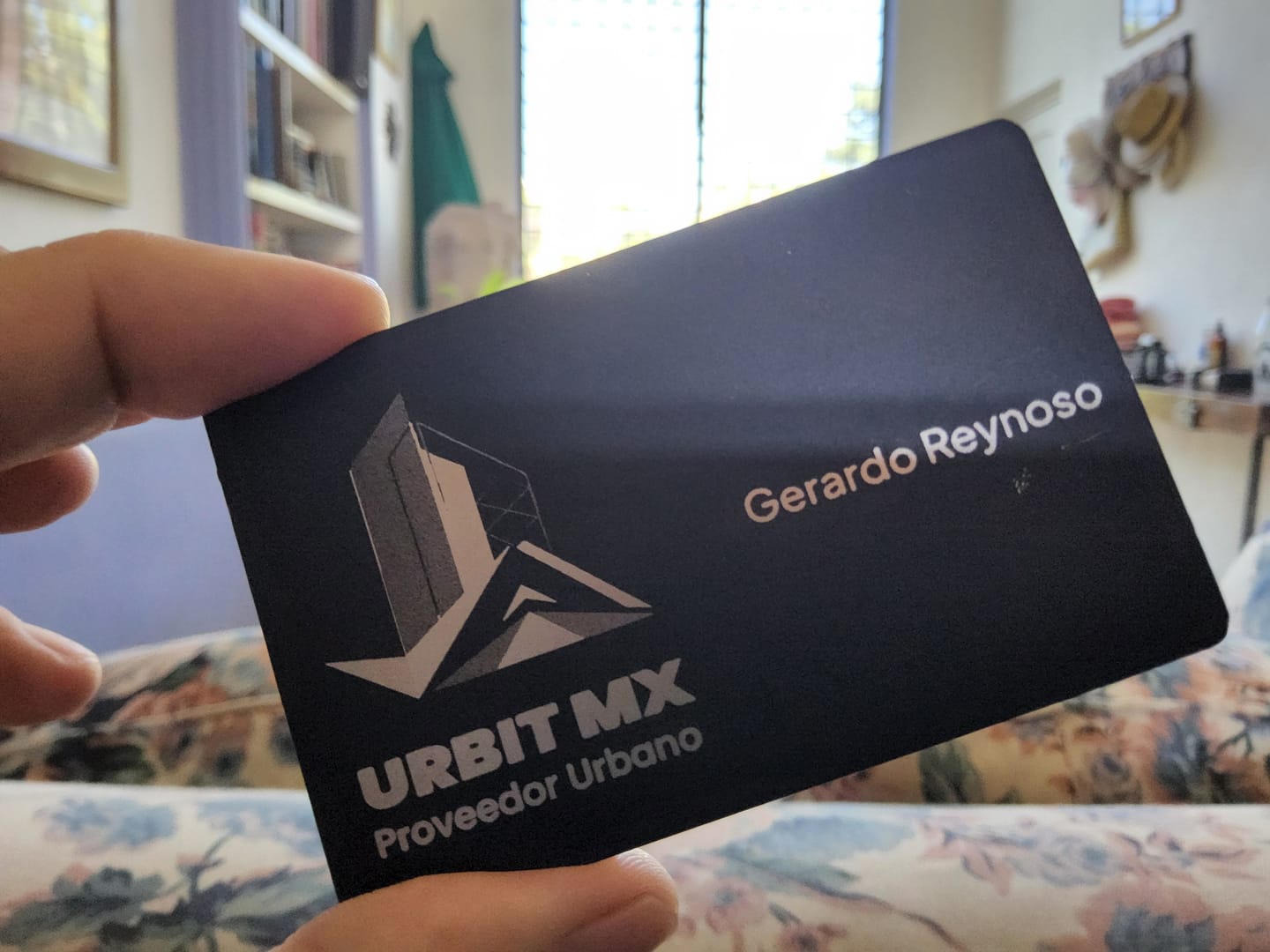Customer photo review of Tarjeta de Metal Personalizada