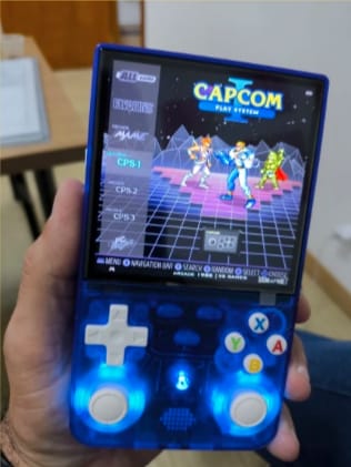 Customer photo review of MovieHub™ - RetroX Ultra