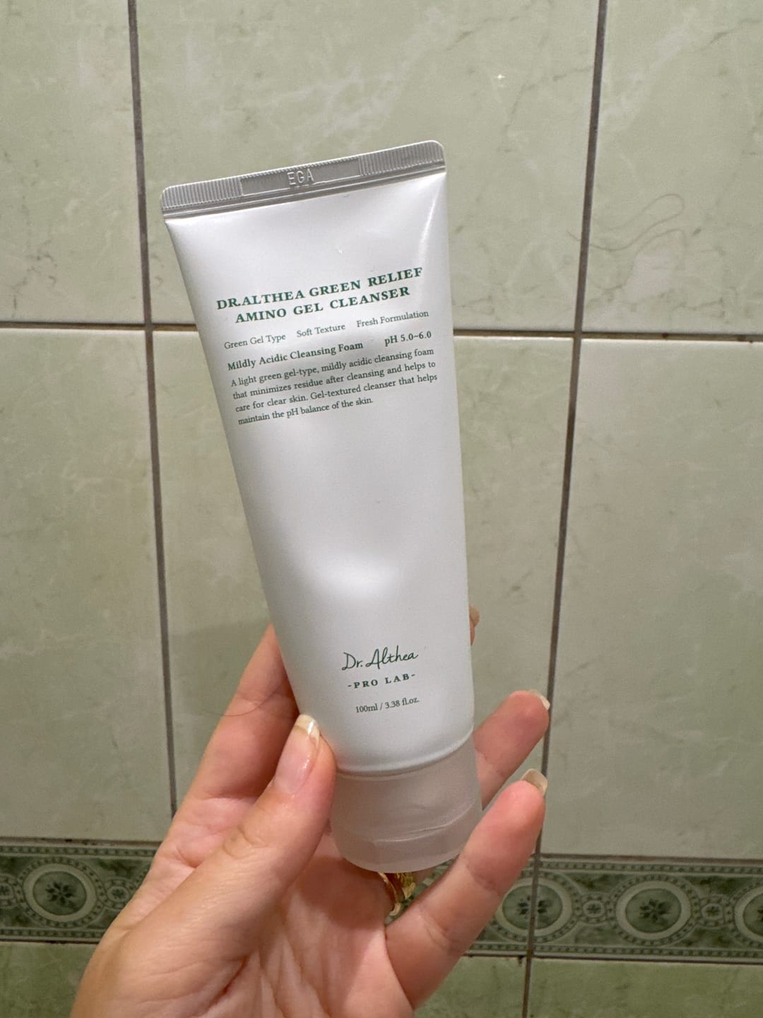 Customer photo review of Gelveida putiņas sejas mazgāšanai ar aminoskābēm Dr. Althea Green Relief Amino Gel Cleanser