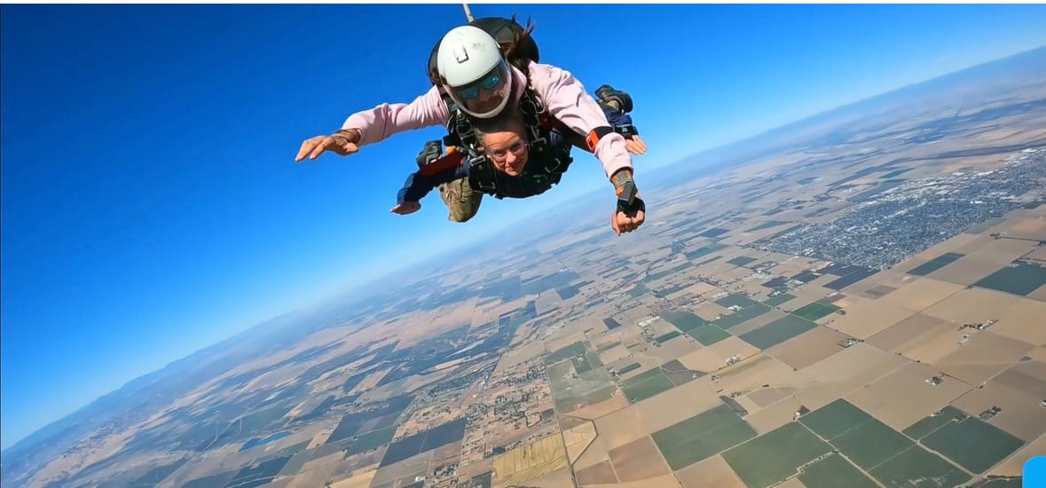 Customer photo review of Skydiving Girl Personalized Christmas Ornament, Gift For Extreme Sports Lover