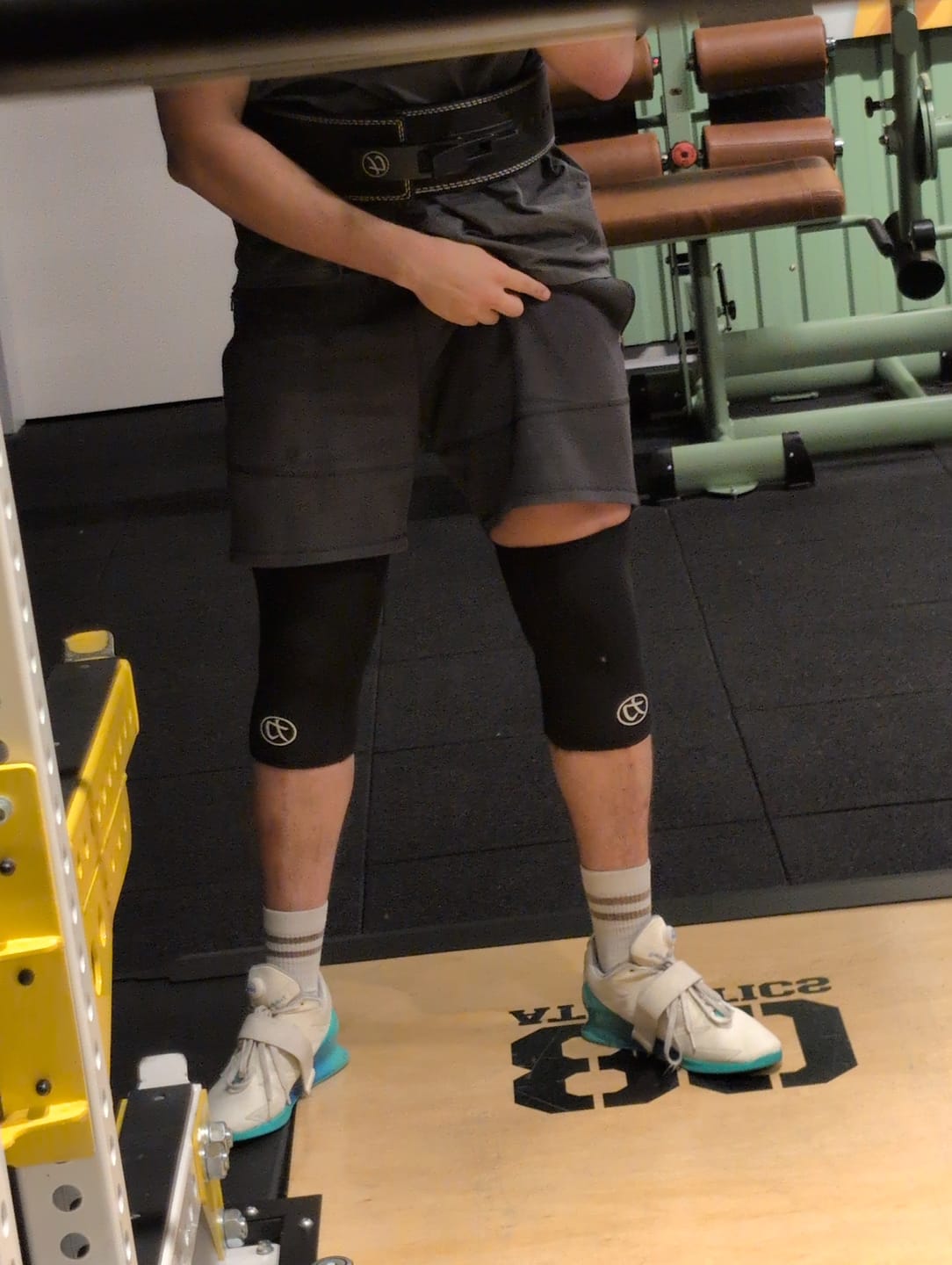 Customer photo review of Strength Shop 7mm Inferno Neoprene Knee Sleeves - Black - IPF Approved (Pair)
