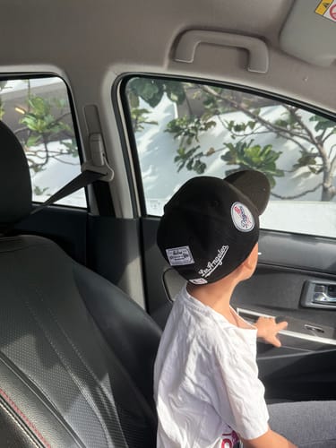 Customer photo review of 59FIFTY Los Angeles Dodgers MLB x Alpha Industries 2025 Black Fitted