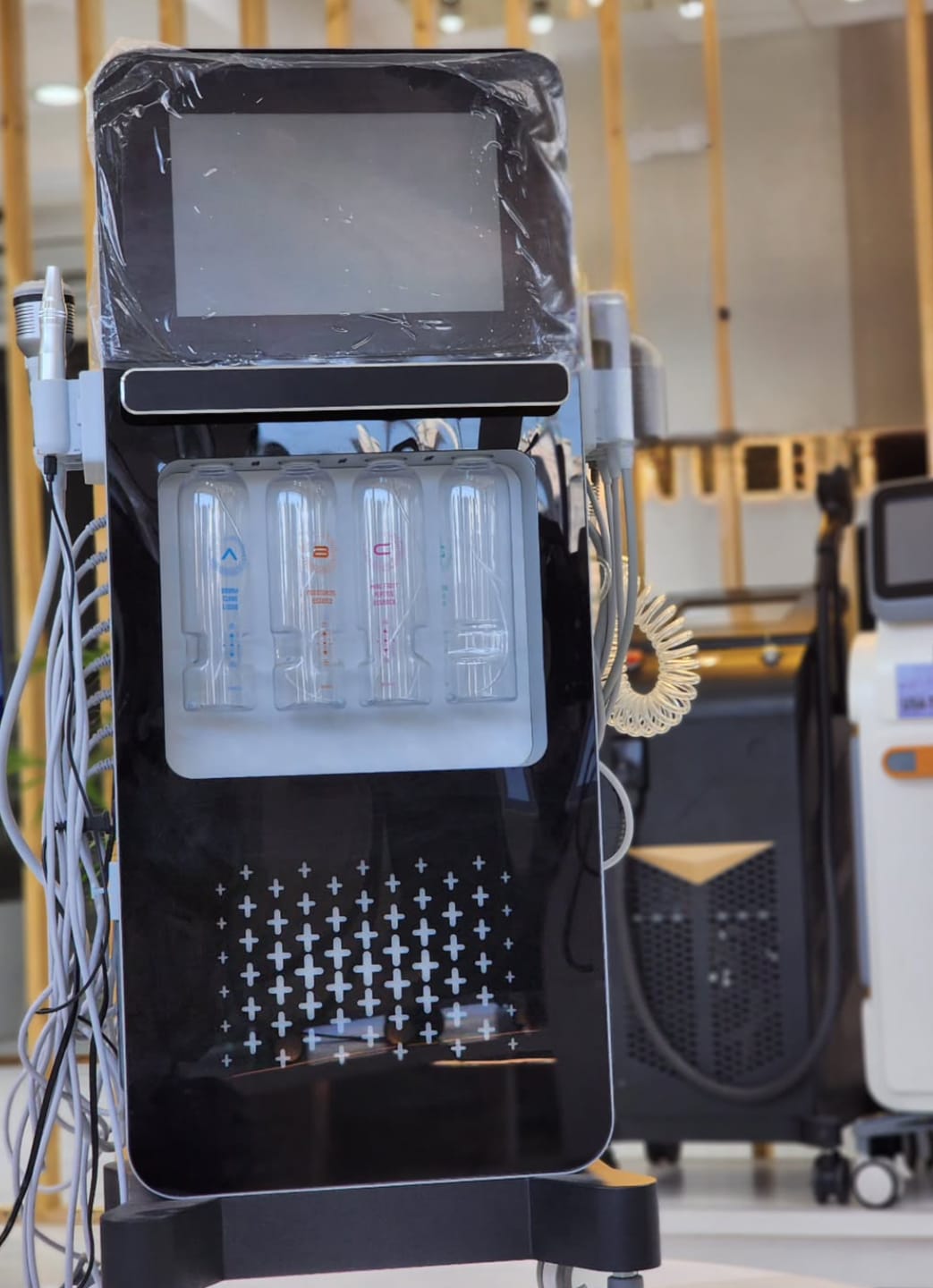 Customer photo review of 17 in 1 Hydra Skin Care System Facial Machine Elite