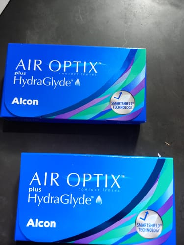 Customer photo review of Lentes de Contato Air Optix Plus HydraGlyde