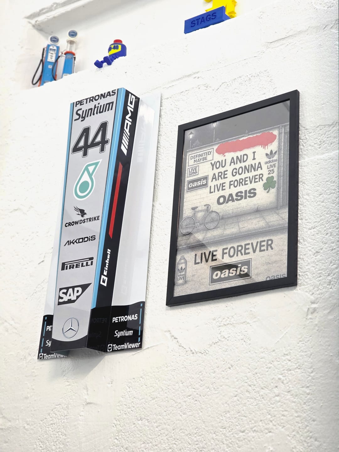Customer photo review of Oasis Graffiti Poster - Live Forever