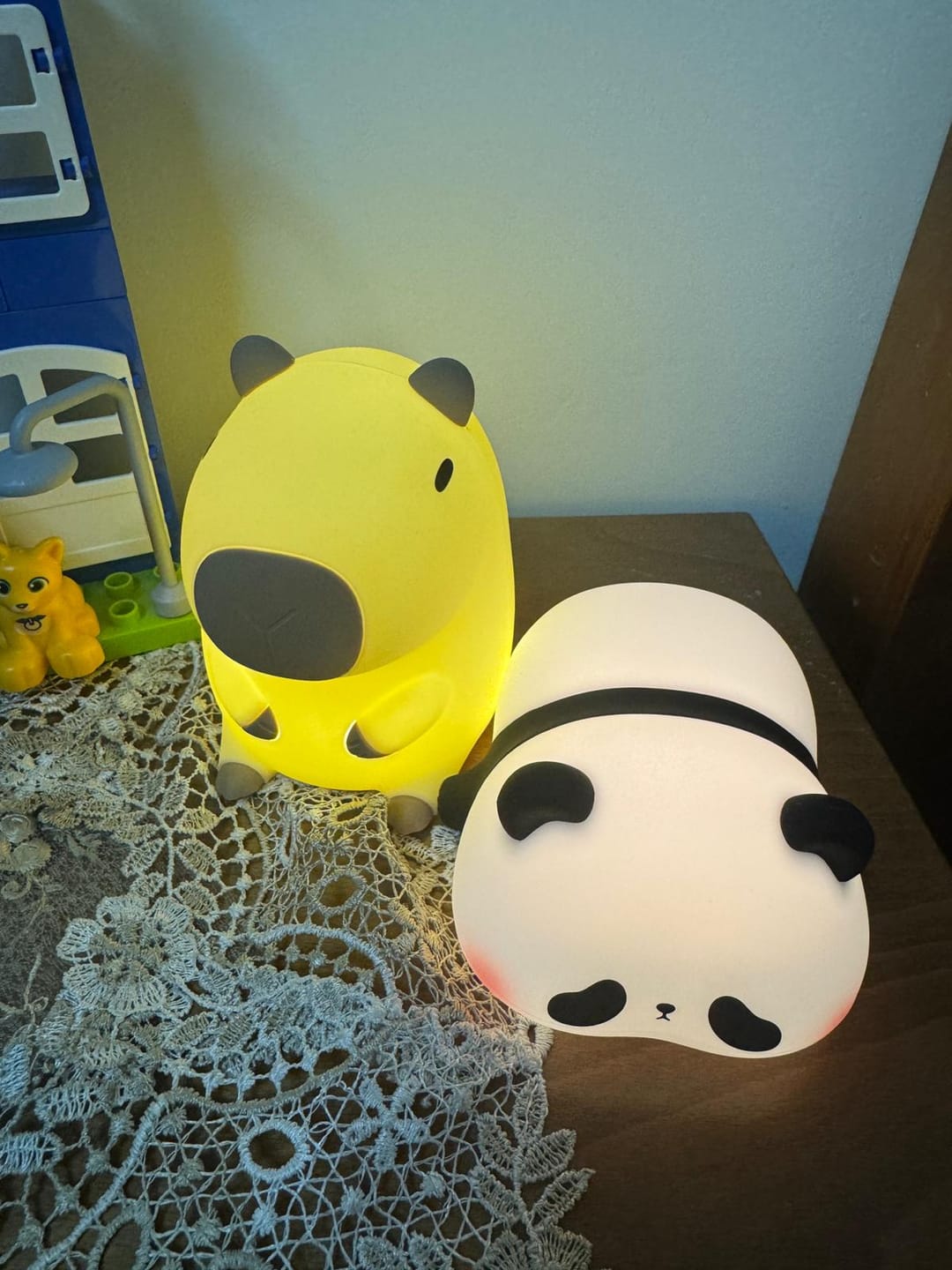 Customer photo review of Capybara With Turtle LED Squishy Night Light For Gift USB Rechargeable Capybara Lamp