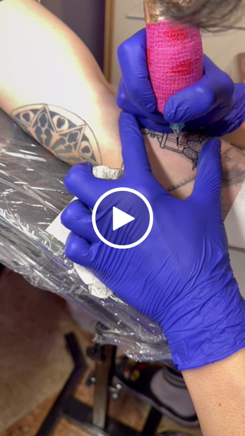 Customer video review of JCONLY Wireless Tattoo Pen Machine 2.4-4.2MM Strokes 2 Battery Pack | Epoch R3  (Black)