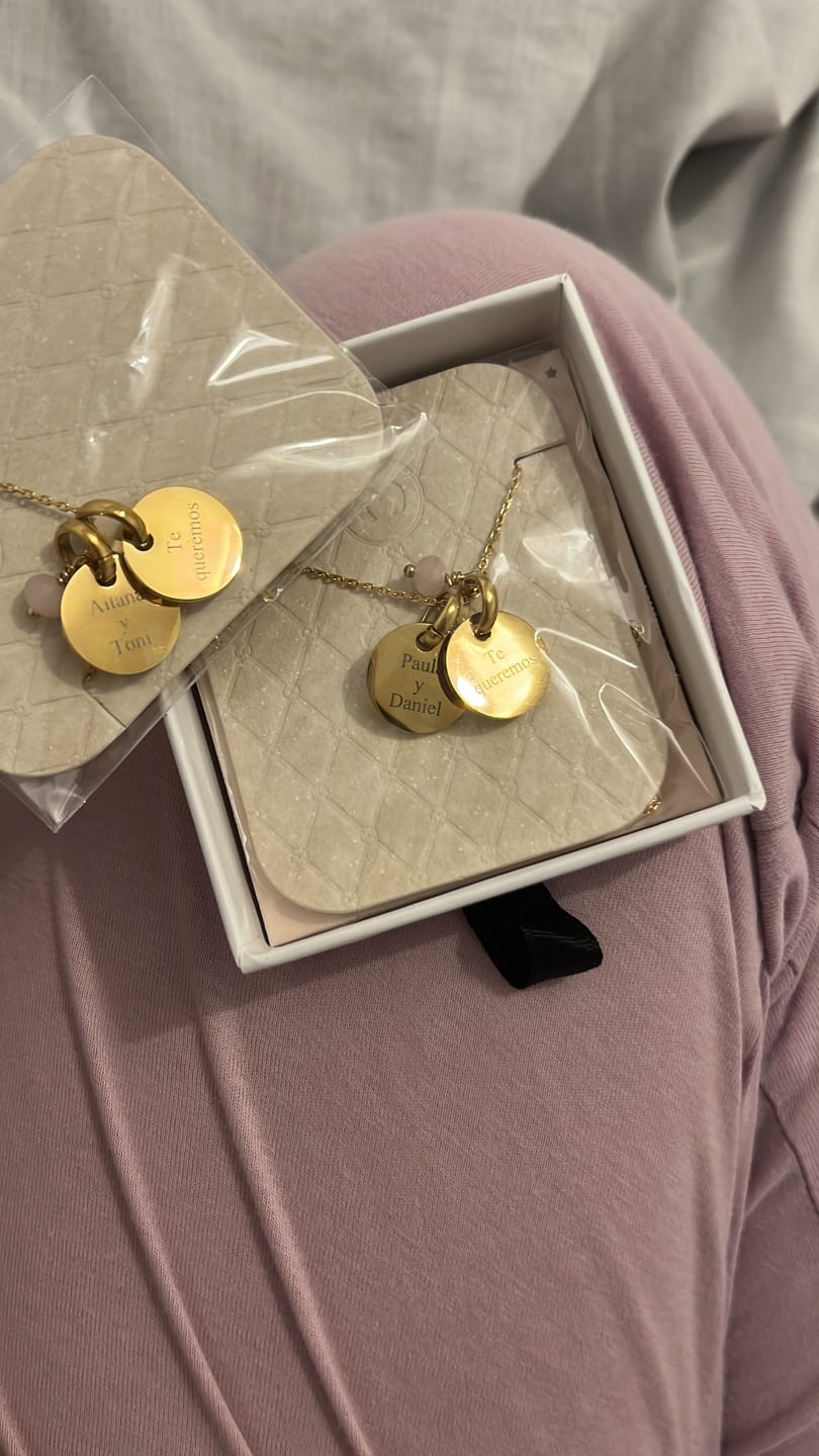 Customer photo review of Collar Pacto - Personalizado