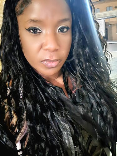 Customer photo review of Pre-looped Crochet Boho Locs with Body Wave Virgin Human Hair Curls