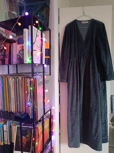 Customer photo review of Robe Edonie manches longues - Velours côtelé bleu grisé