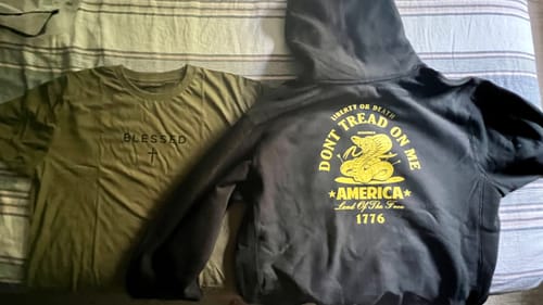 Customer photo review of Super Heavyweight Don't Tread On Me Hoodie