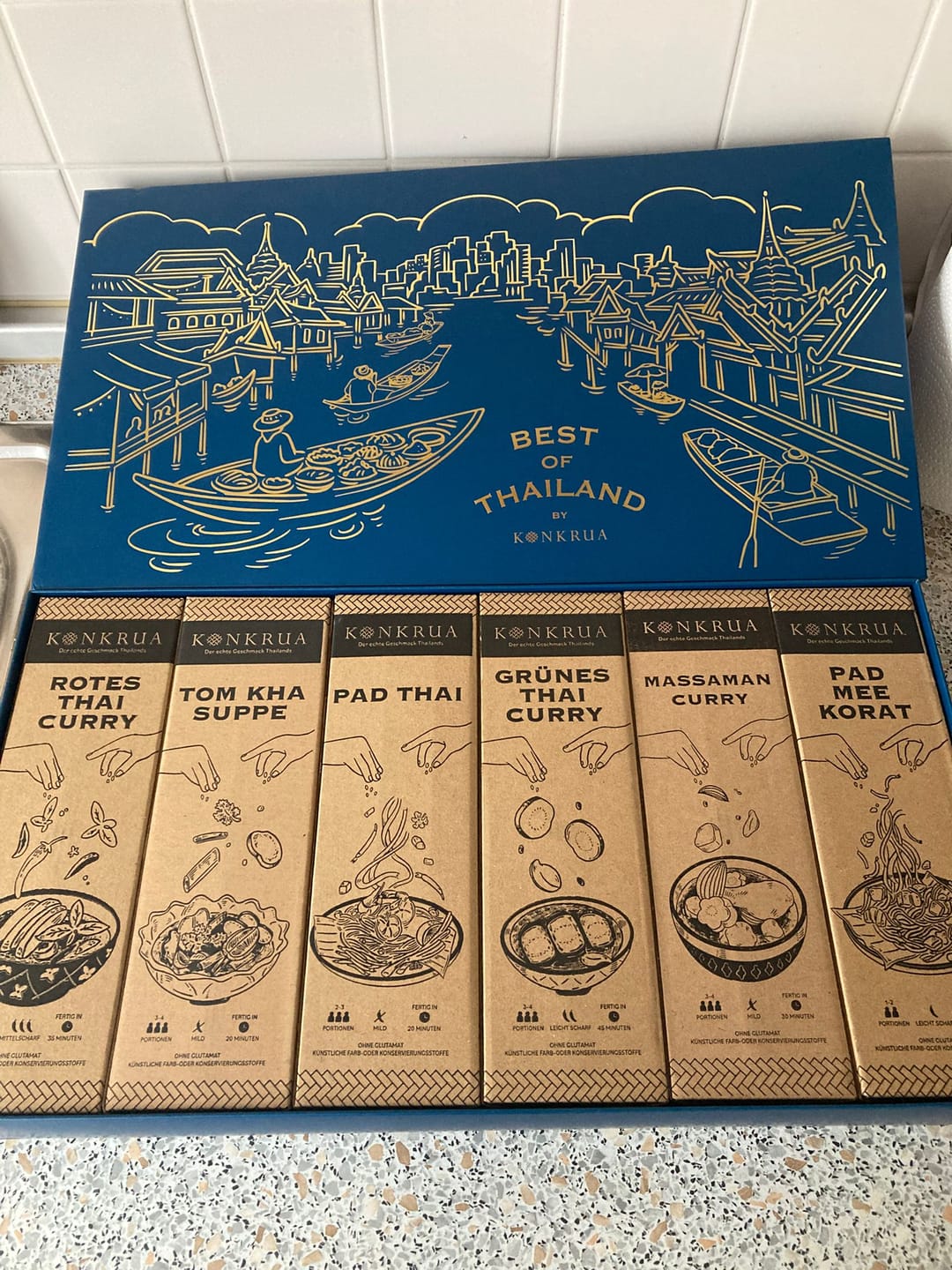 Customer photo review of KONKRUA Best of Thailand Box mit 60-seitigem Kochbuch