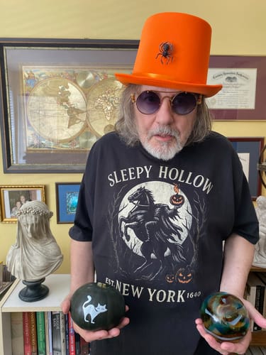 Customer photo review of Sleepy Hollow New York Comfort Colors Dark T-Shirt