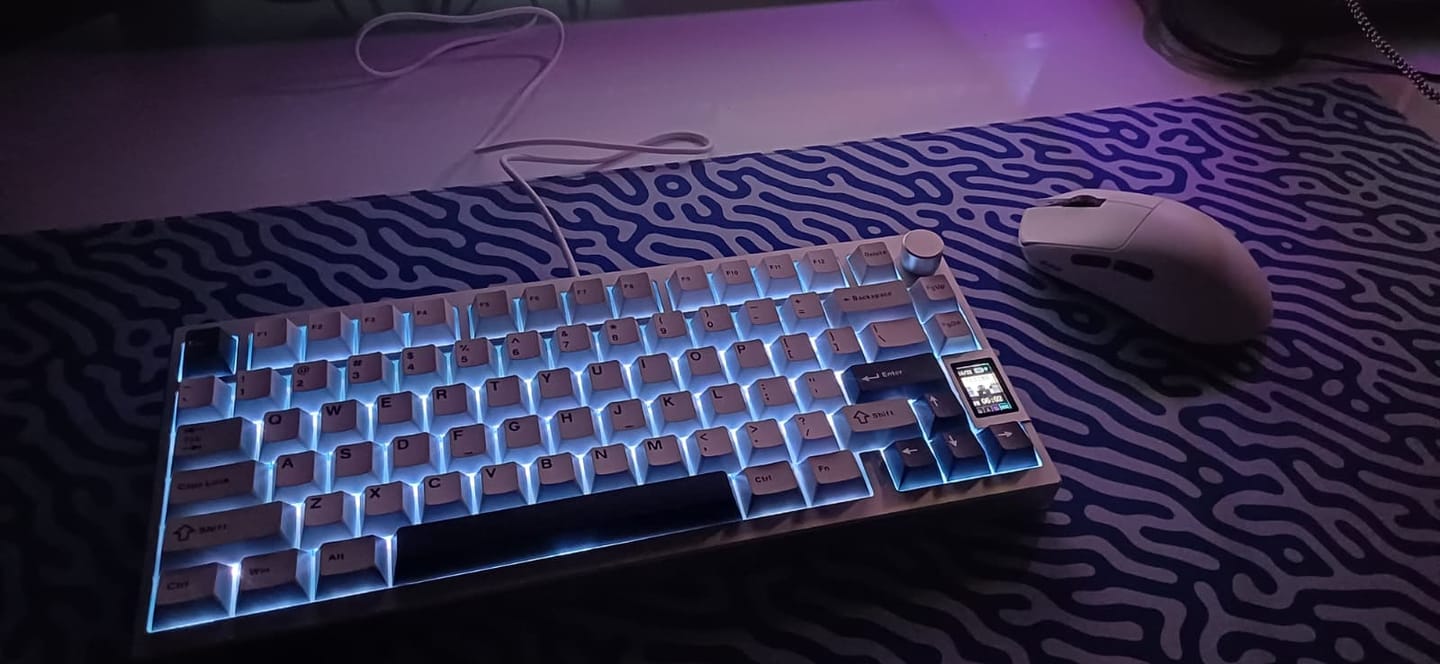 Customer photo review of YUNZII AL80 QMK/VIA Alüminyum LCD Mekanik Klavye