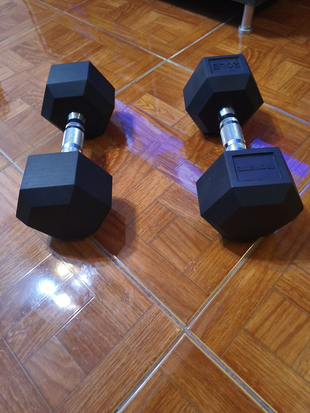 Customer photo review of Mancuerna Hexagonal 5 a 100 lb IRONSIDE Fitness (unidad)