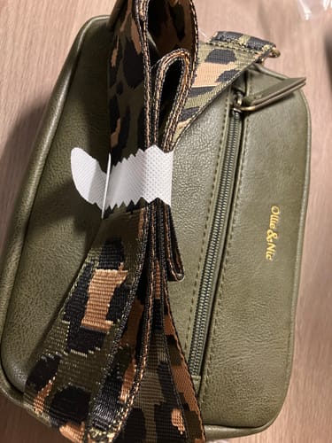 Catherine D. review of Gigi Crossbody - Khaki image 1 out of 5