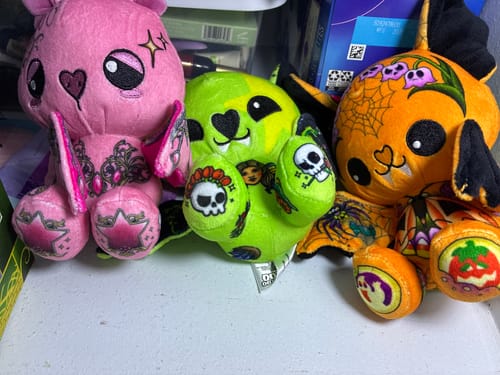 Customer photo review of Batties Plush Pendant Blind Box