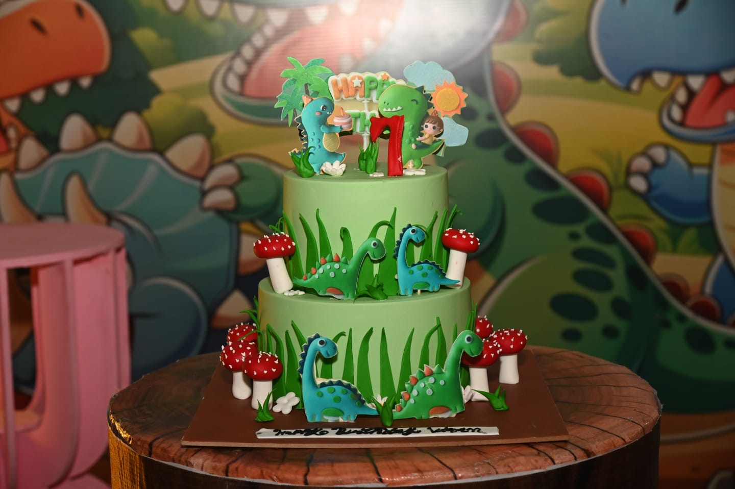 Customer photo review of Dinosaur Party Cake