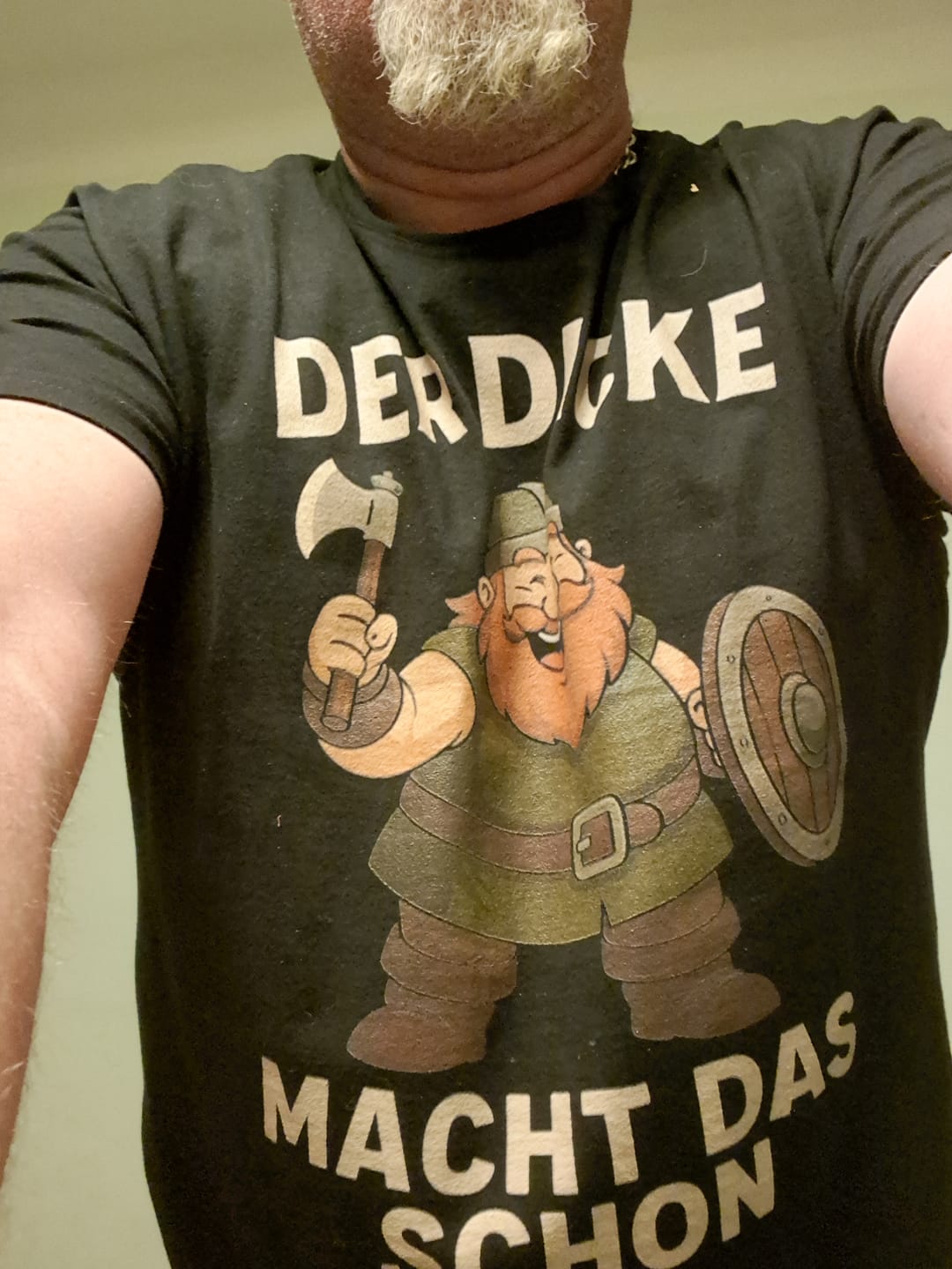 Customer photo review of Der dicke macht das schon   - Herren Shirt