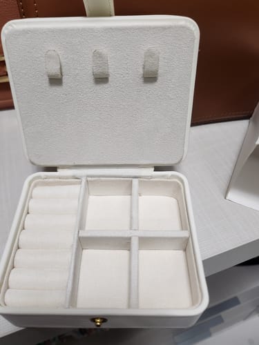Customer photo review of GRATIS - Portagioie Bianco con Specchio