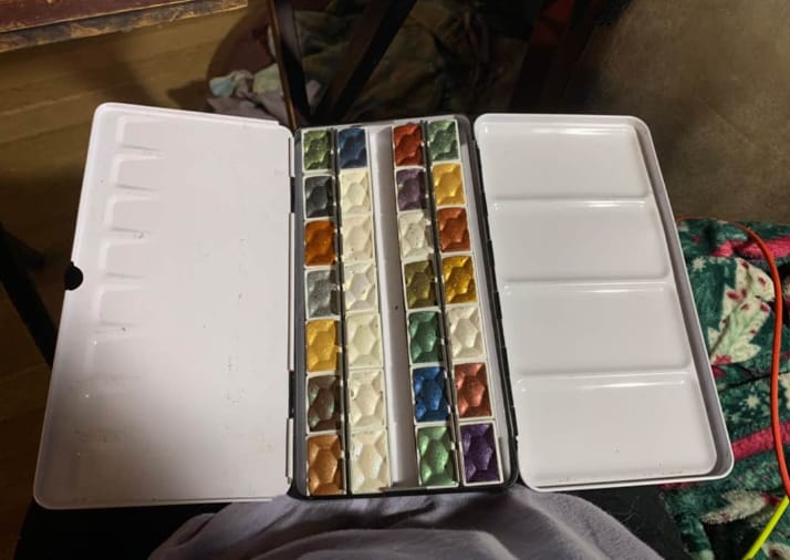 Customer photo review of The Luminous Treasury Box - 28 COLORS BUNDLE- (4 COLOR SHIFTERS, 24 SHIMMER COLORS)