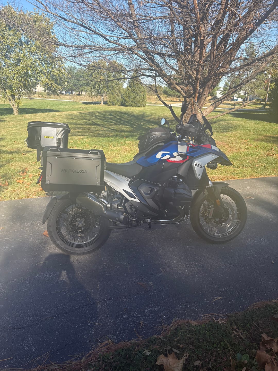 Customer photo review of 45L - Apex XL BMW R 1300 GS Aluminum Side Cases Black