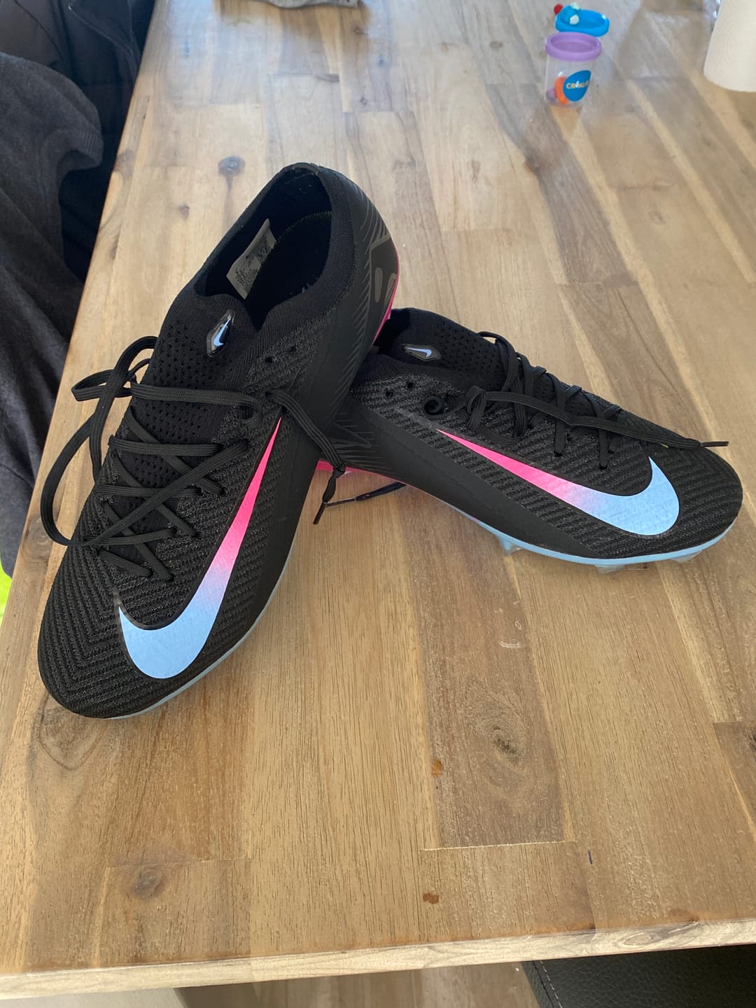 Customer photo review of Vapor 16 Nike by You FG - Noir/Bleu/Rose