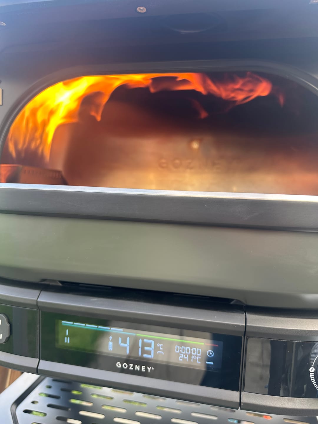 Customer photo review of Gozney Dome Gen 2 Pizzaofen - Hybrid Brennstoffsystem