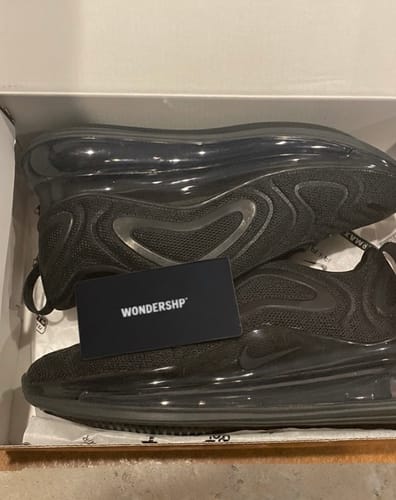 Customer photo review of Air Max 720