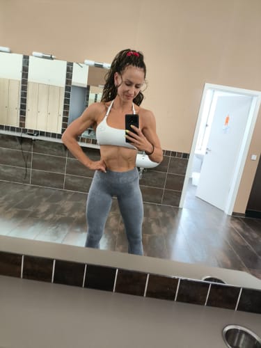 Customer photo review of INITIUM 2.0 Scrunch Leggings - Stone Grey