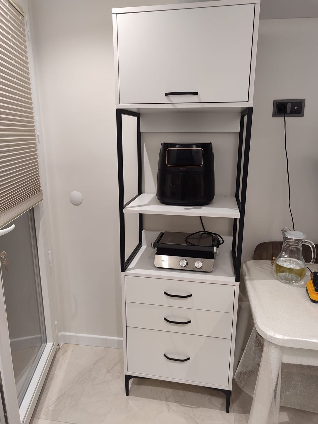 Customer photo review of Rani JE135 Çok Amaçlı Dolap 1 Kapaklı 3 Çekmeceli Kiler Mutfak Dolabı Beyaz