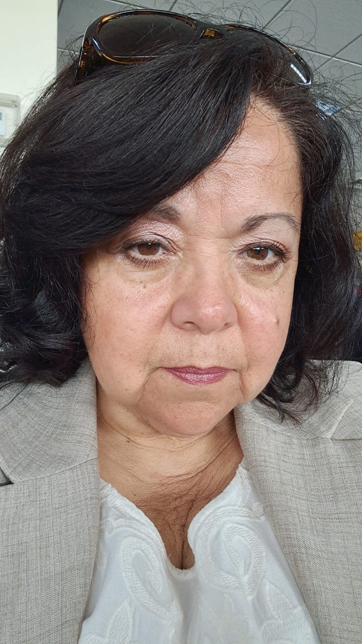 Customer photo review of SHAMPOO ANTICAÍDA FORTALECEDOR TÉ VERDE & ROMERO