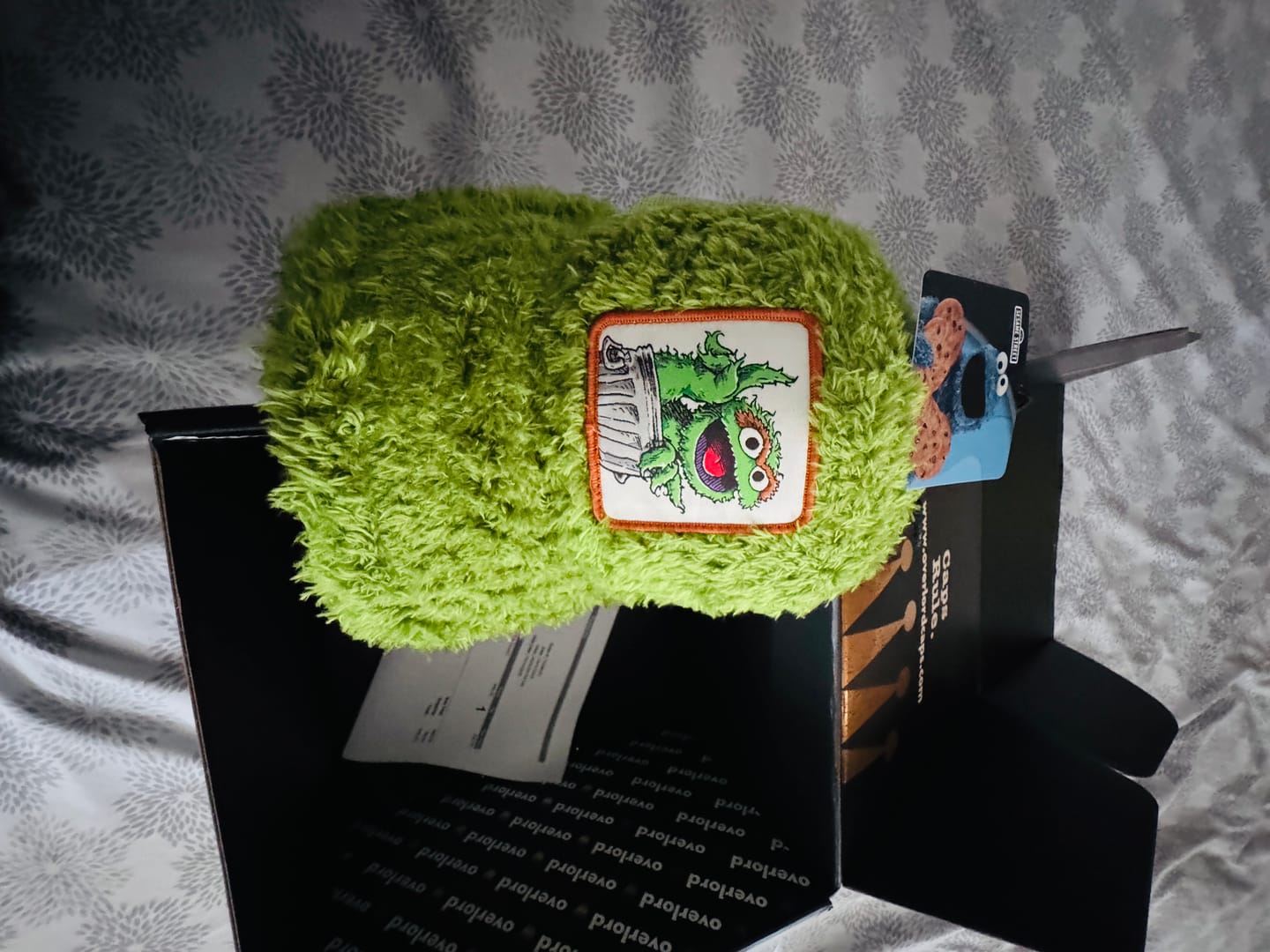 Customer photo review of OVERLORD X Sesame Street: Oscar The Grouch