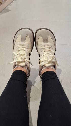 Customer photo review of Lily - Zapatos De Punta Ancha